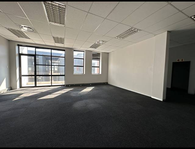 154.50M² OFFICE TO LET IN ECO PARK ESTATE